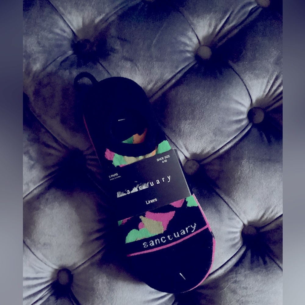 NWT. Sanctuary brand Liner socks